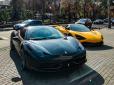 Прості смертні можуть лише мріяти: У Києві на парковці помітили розкішні суперкари - коштують мільйон доларів (фото)