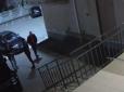 Як свині на стіл з ногами лізуть: Двоє українських депутатів видряпались на 
