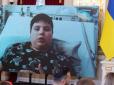 Прикрив собою іншого хлопця: Президент відзначив маленького харківʼянина за сміливість (відео)