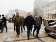 Прем'єр Польщі прибув з незапланованим візитом до Києва. Оглянув з Зеленським трофейну російську техніку. Вшанував пам'ять жертв Голодомору