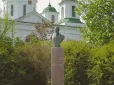 Прощання з символом московсько-більшовицької пропаганди: На Черкащині демонтували пам'ятник на могилі культового радянського письменника Аркадія Гайдара