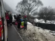 На Закарпатті перекинувся автобус з дітьми, що їхали на відпочинок