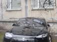 Заявив, що винна жінка з вікна: У Вінниці суд призначив громадські роботи водію Tesla, який... мастурбував під вікнами багатоповерхівок