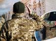 У Дніпрі представники ТЦК використали проти водія маршрутки сльозогінний газ, коли в салоні були пасажири (відео)