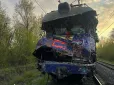 Страшна трагедія: На Львівщині потяг зіткнувся з автокраном, що виїхав на колію, загинув машиніст