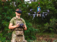 Пілоти безпілотників ЗСУ знищили техніку РФ, поки ворог знімав на відео як вдало заховали свою техніку